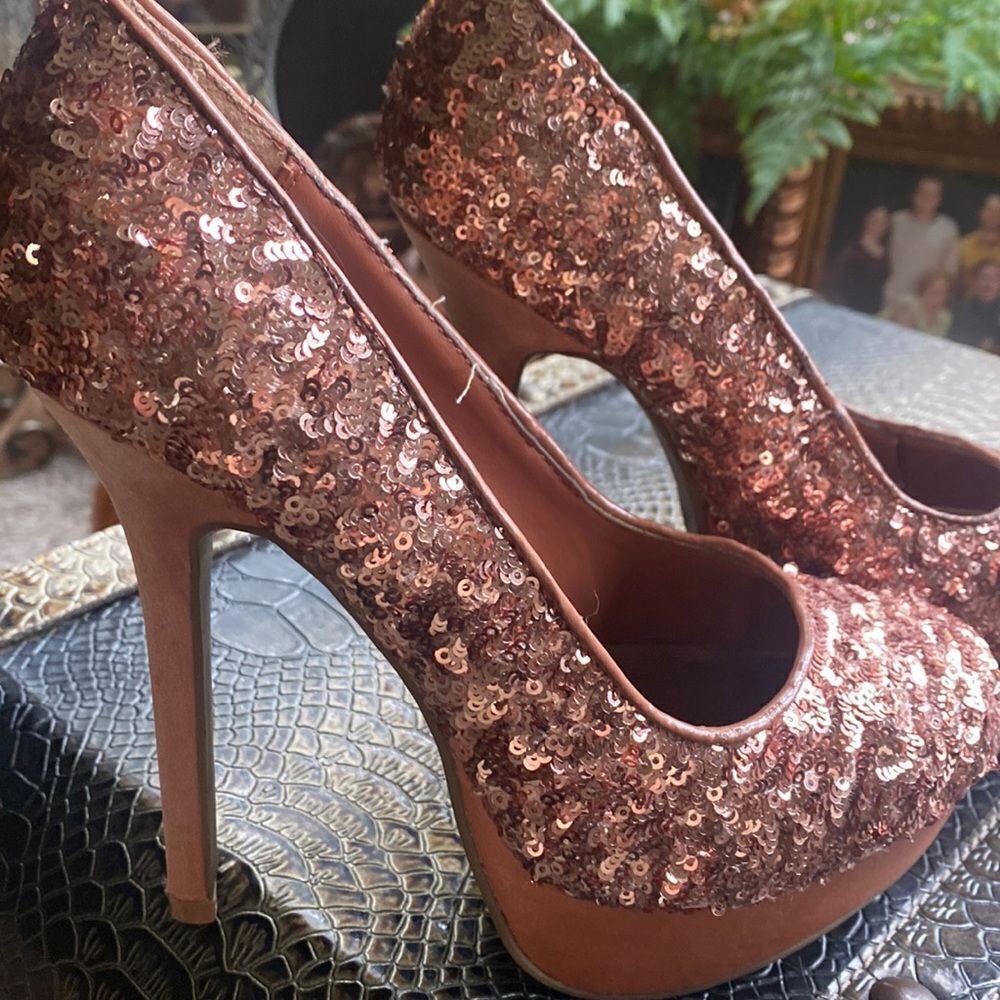 Sequined Ultra fancy Pumps shoes heels 7.5 Copper